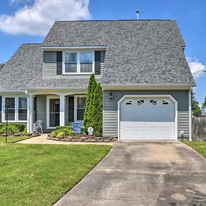 Virginia Family House Less Than 1 Mi To Golf Club! Holiday home Virginia Beach