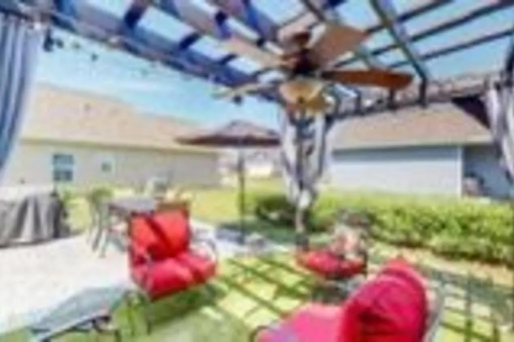 The Lucky Charm Villa Savannah