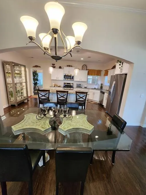 The Lucky Charm Villa Savannah