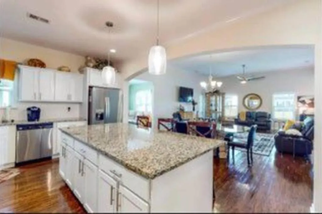 The Lucky Charm Villa Savannah